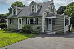 14 James St, Dudley, MA 01571 - Photo 2