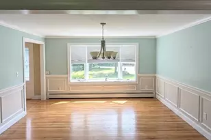 4 Dale St, Burlington, MA 01803 - Photo 4