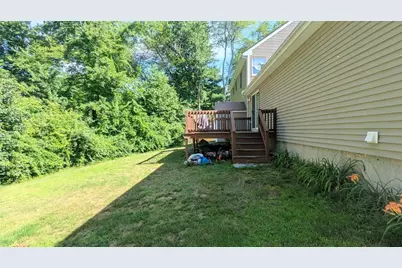 4 Dale St, Burlington, MA 01803 - Photo 16