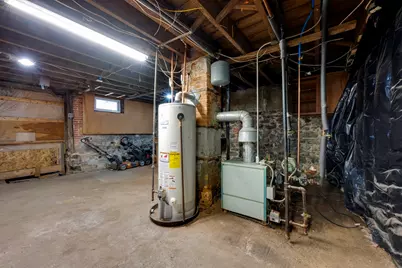 302 Chestnut St, Clinton, MA 01510 - Photo 36
