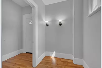 302 Chestnut St, Clinton, MA 01510 - Photo 2