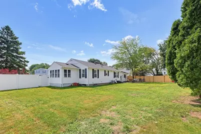 30 Lloyd St, Blackstone, MA 01504 - Photo 34