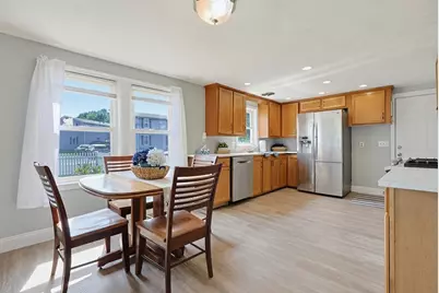 30 Lloyd St, Blackstone, MA 01504 - Photo 16