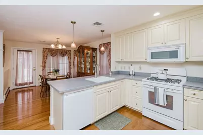 21 Sycamore Dr #21, Middleborough, MA 02346 - Photo 6