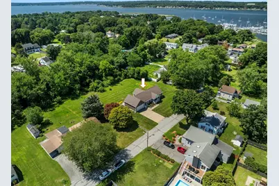 40 Oakland, Swansea, MA 02777 - Photo 2