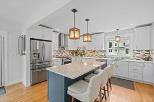 39 Holmes St, Braintree, MA 02184 - Photo 6