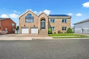33 Tedford Ave, Revere, MA 02151 - Photo 1