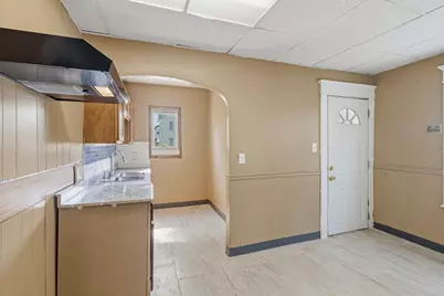 371 Oakland St #1, Springfield, MA 01108 - Photo 4