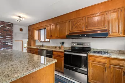 26 Oakwood Rd, Quincy, MA 02169 - Photo 10