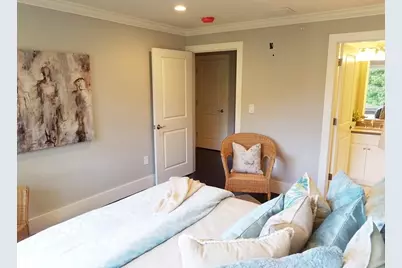 1525 Beacon St #3, Newton, MA 02468 - Photo 16