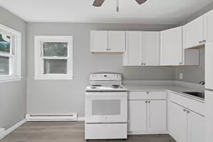 257 N Washington, Belchertown, MA 01007 - Photo 4