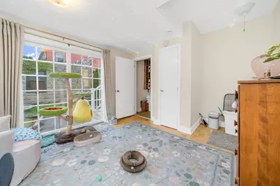 9 Sycamore St, Somerville, MA 02143 - Photo 12