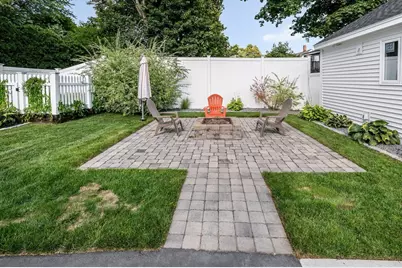 9 Cottage Street, Dracut, MA 01826 - Photo 32