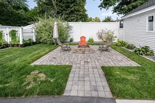 9 Cottage St, Dracut, MA 01826 - Photo 32