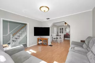 9 Cottage St, Dracut, MA 01826 - Photo 6