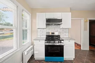 16 Hartford St, South Hadley, MA 01075 - Photo 6
