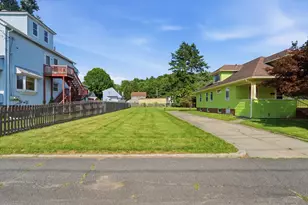 16 Hartford St, South Hadley, MA 01075 - Photo 34