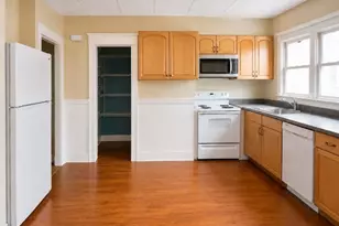 191 W 6th St, Lowell, MA 01850 - Photo 8