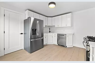 54-56 Alden, Revere, MA 02151 - Photo 4