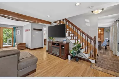 55 Irving St, Fall River, MA 02723 - Photo 6