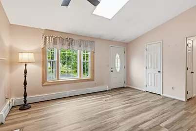 14 Florence Rd, Easthampton, MA 01027 - Photo 8