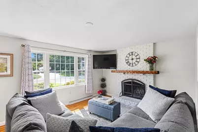 6 Oak Dr, Plainville, MA 02762 - Photo 12