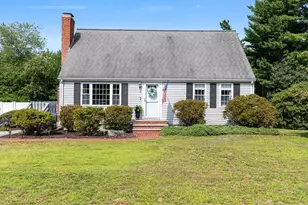 6 Oak Dr, Plainville, MA 02762 - Photo 1