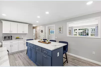 6 Oak Dr, Plainville, MA 02762 - Photo 6