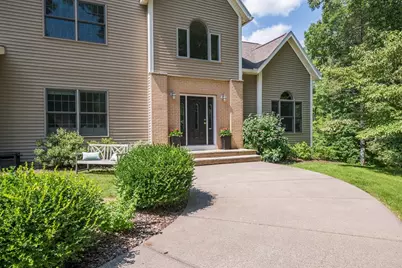 536 Newburyport Tpke, Rowley, MA 01969 - Photo 2