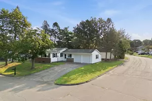 142 Olko Cir, Chicopee, MA 01020 - Photo 42
