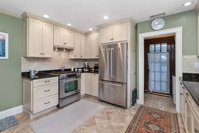 27 Flint Rd #27, Watertown, MA 02472 - Photo 4