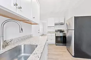 77 Weetamoe St, Fall River, MA 02720 - Photo 8