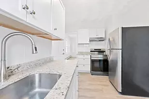 77 Weetamoe St, Fall River, MA 02720 - Photo 8