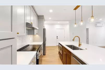 139 Sycamore St. #B, Somerville, MA 02145 - Photo 2