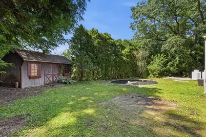 158 Devens St, Springfield, MA 01151 - Photo 20