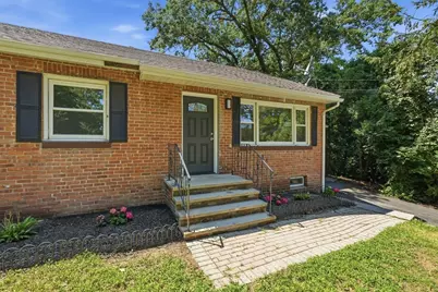 158 Devens St, Springfield, MA 01151 - Photo 4