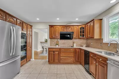 3 Cathy Rd, Burlington, MA 01803 - Photo 18