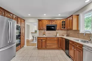 3 Cathy Rd, Burlington, MA 01803 - Photo 18