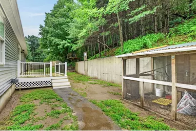 1226 Brimfield Rd, Warren, MA 01083 - Photo 8