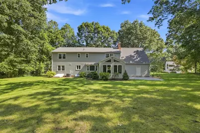 76 Mohawk Dr, Longmeadow, MA 01106 - Photo 2