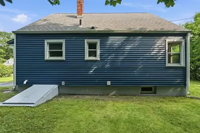 15 Pear St, Springfield, MA 01109 - Photo 22
