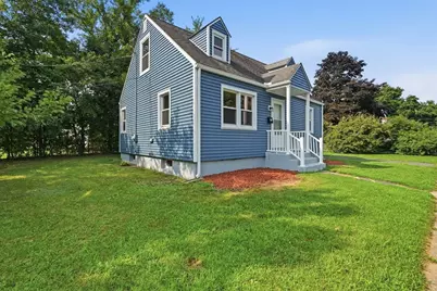 15 Pear St, Springfield, MA 01109 - Photo 1