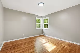 15 Pear St, Springfield, MA 01109 - Photo 16