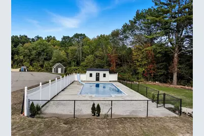 434 Sumner St, Stoughton, MA 02072 - Photo 38