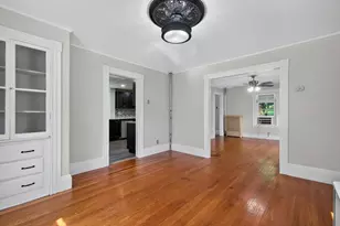 33 Pierpont St, Peabody, MA 01960 - Photo 8