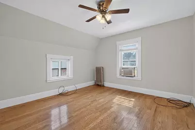 33 Pierpont St, Peabody, MA 01960 - Photo 12