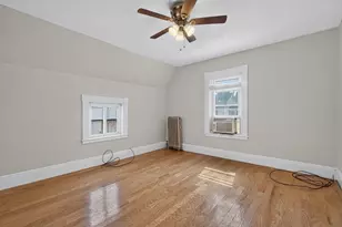 33 Pierpont St, Peabody, MA 01960 - Photo 12