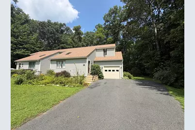 5 Meadow Oak Ln #B, Deerfield, MA 01373 - Photo 2