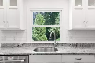 110 Thornberry Rd, Winchester, MA 01890 - Photo 10