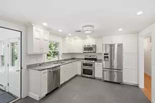 110 Thornberry Rd, Winchester, MA 01890 - Photo 16